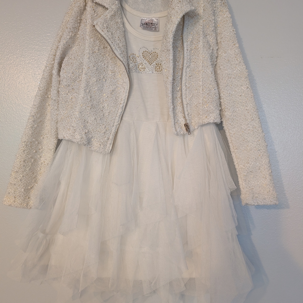 Beautees White Top with Gold and Silver Accents